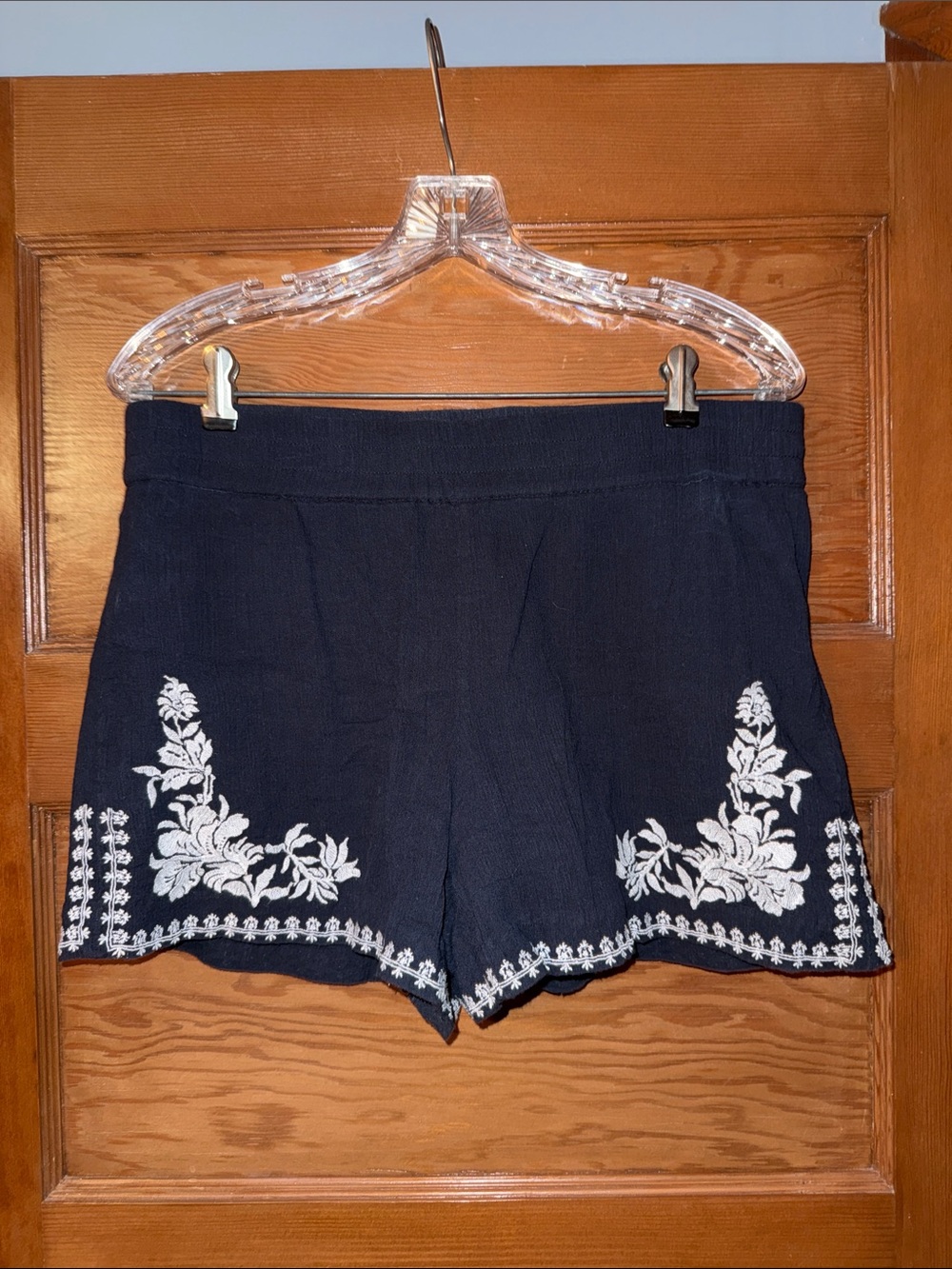 Ann Taylor Navy High-Waist Shorts with White Floral Embroidery